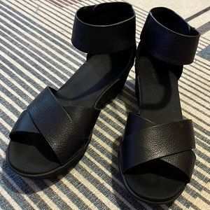 Naturalizer - Riviera Sandals - 7.5M